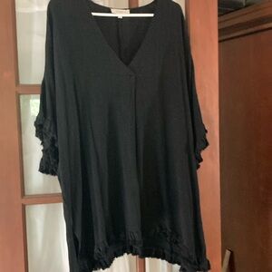 Lovely black tunic!